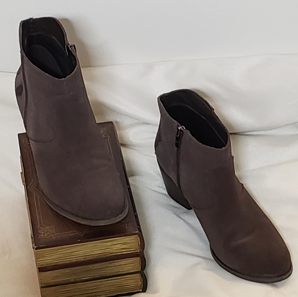 Marc Fisher Brown Stephani Suede Booties Bohemian Ankle Designer Summer Fall - Picture 6 of 16